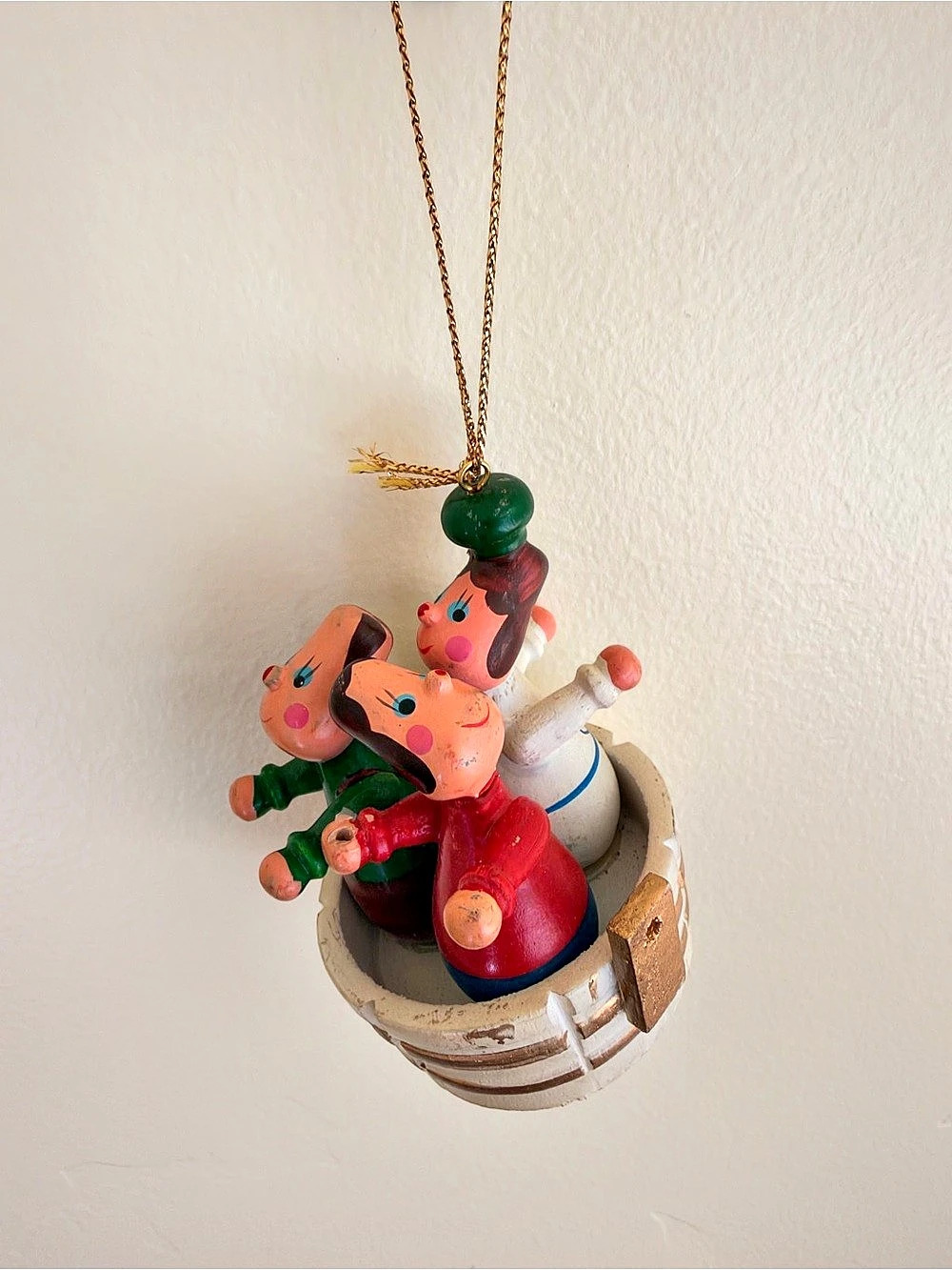 Vintage Wooden Christmas Ornament | Three Caroling People in Basket | Hand-Paint